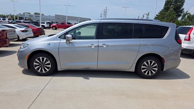 2021 Chrysler Pacifica Hybrid Touring L
