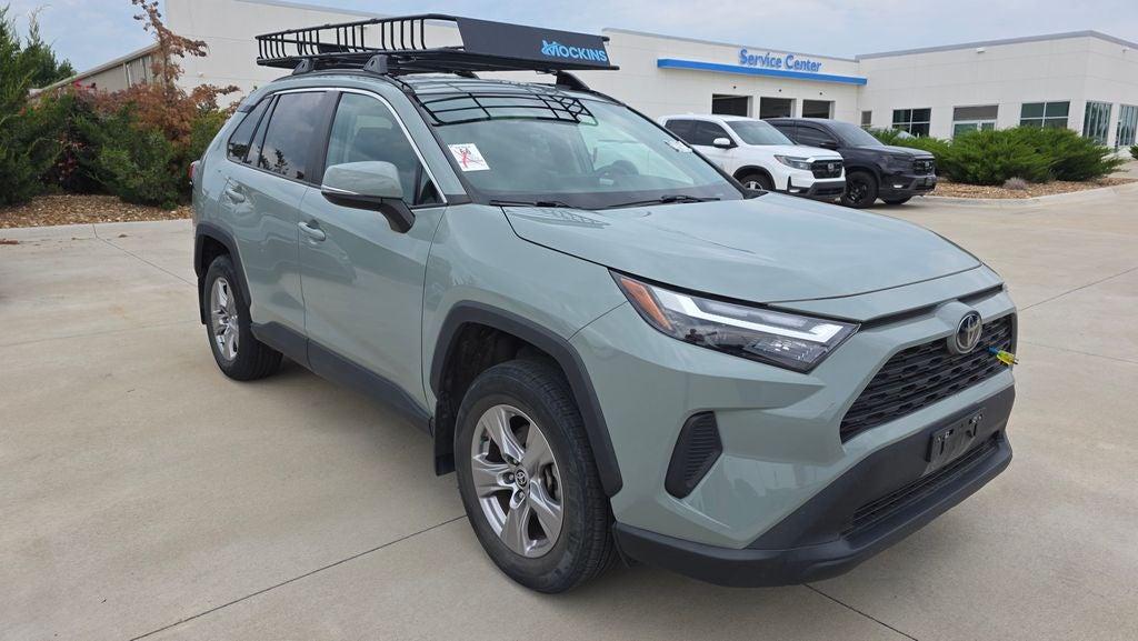 2022 Toyota RAV4 XLE