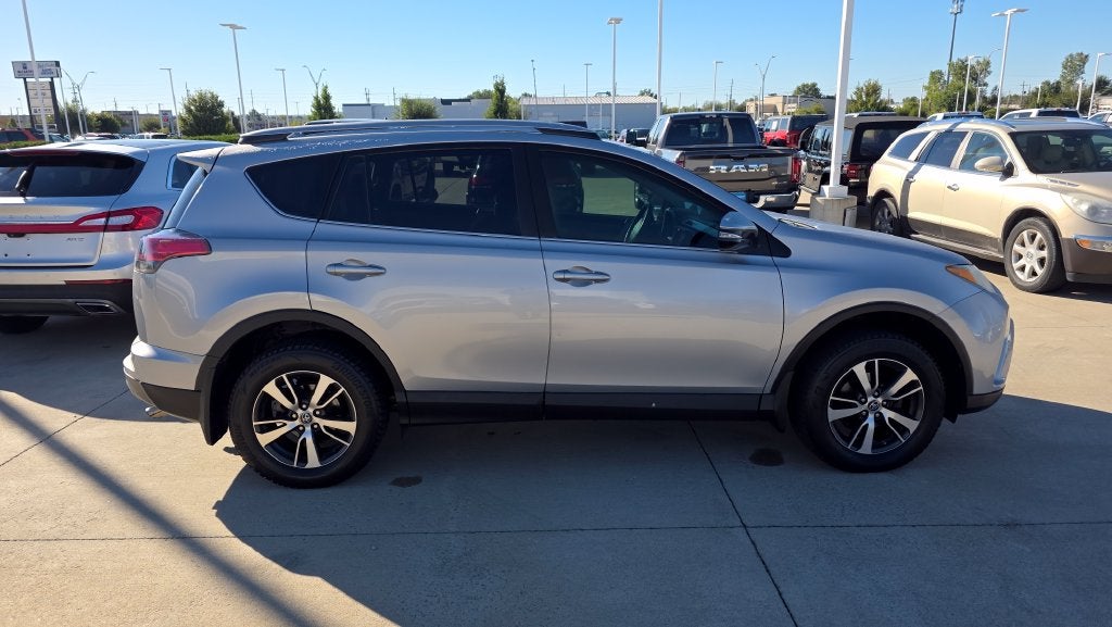 2017 Toyota RAV4 XLE