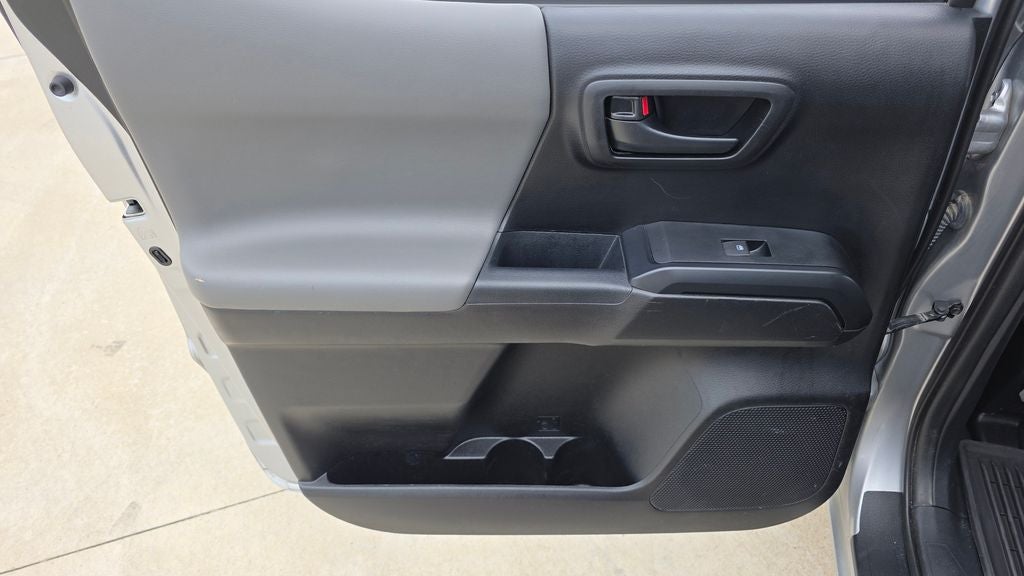 2022 Toyota Tacoma SR V6
