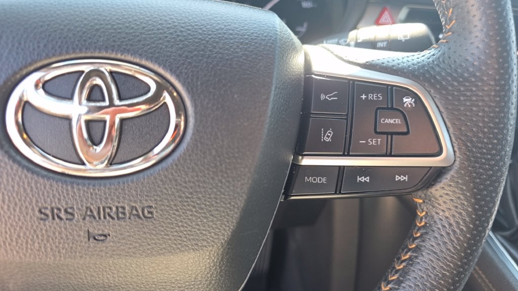 2022 Toyota Sienna Woodland Edition
