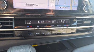 2022 Toyota Sienna Woodland Edition