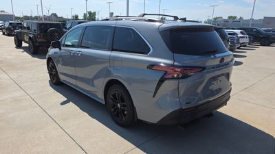 2022 Toyota Sienna Woodland Edition