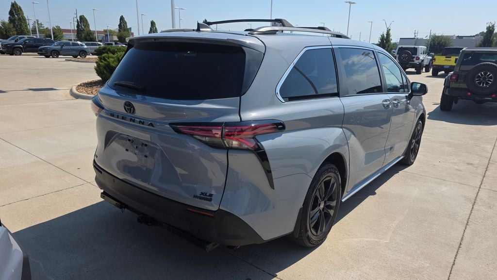 2022 Toyota Sienna Woodland Edition