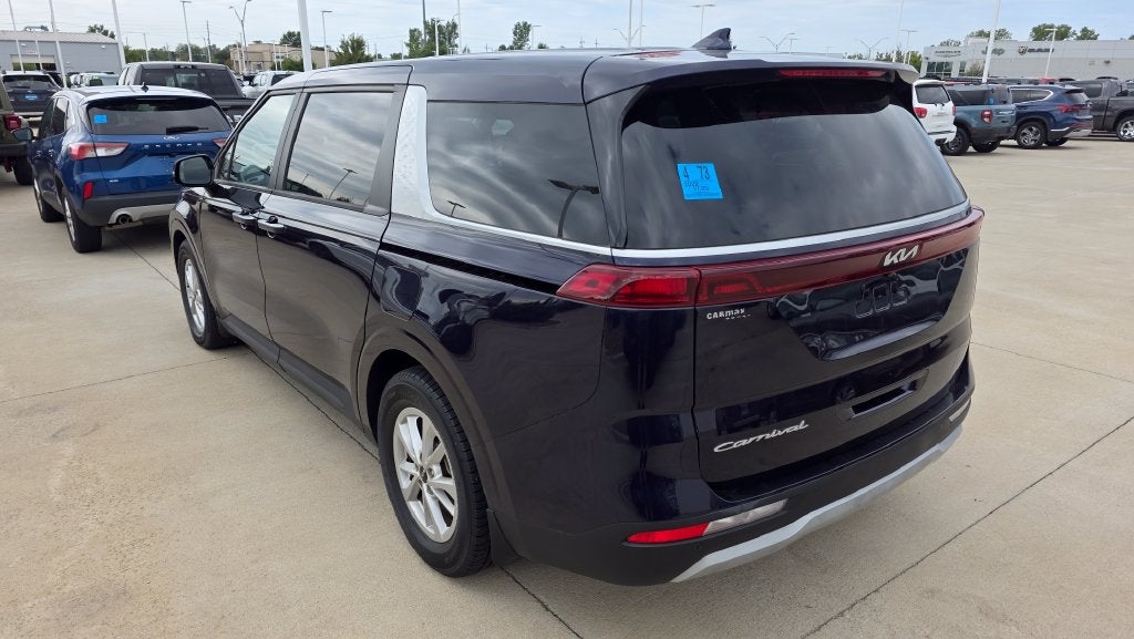 2022 Kia Carnival LX