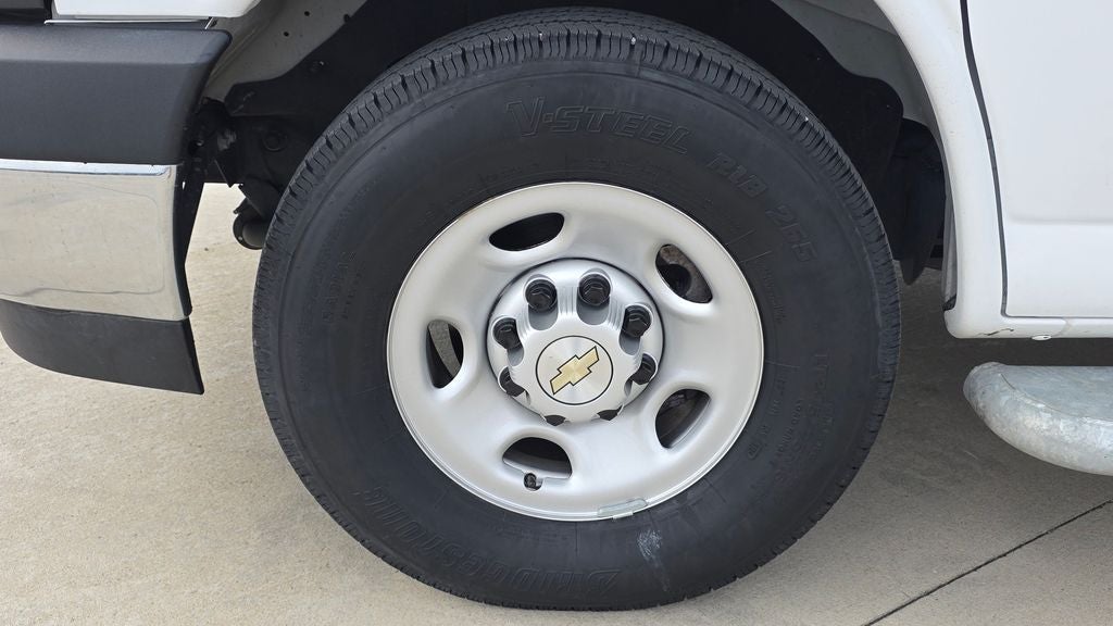2024 Chevrolet Express 2500 Work Van Cargo