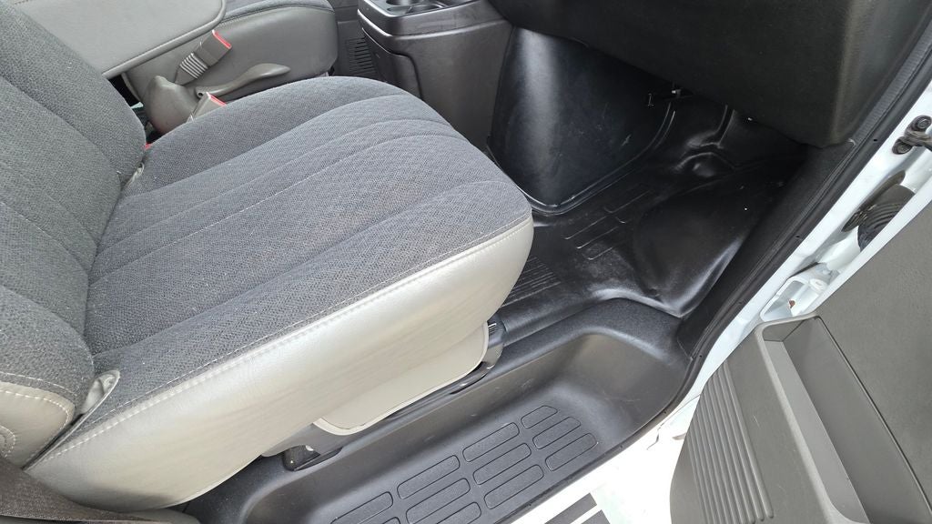 2024 Chevrolet Express 2500 Work Van Cargo