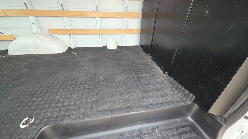 2024 Chevrolet Express 2500 Work Van Cargo