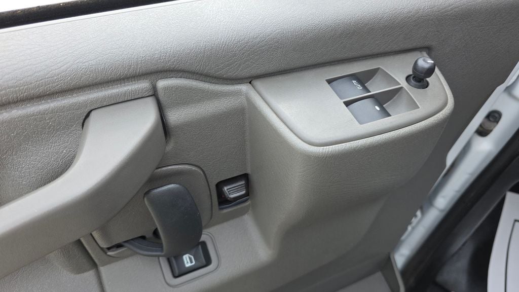 2024 Chevrolet Express 2500 Work Van Cargo