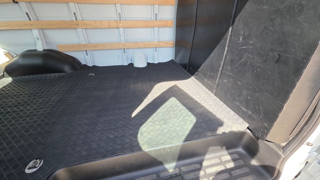 2024 Chevrolet Express 2500 Work Van Cargo