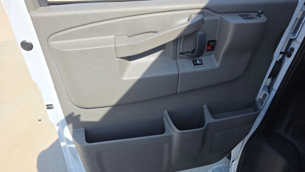 2024 Chevrolet Express 2500 Work Van Cargo