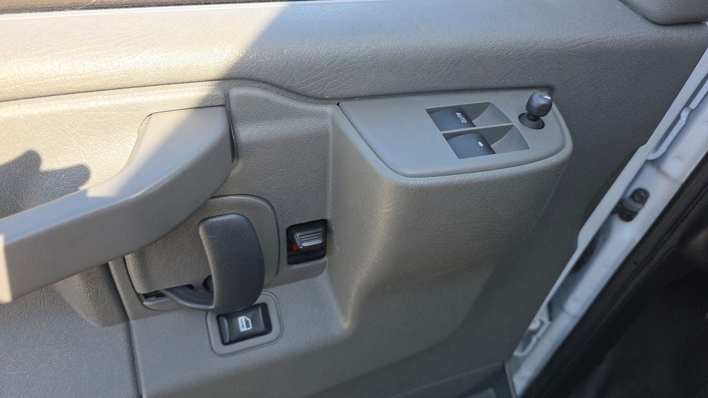 2024 Chevrolet Express 2500 Work Van Cargo