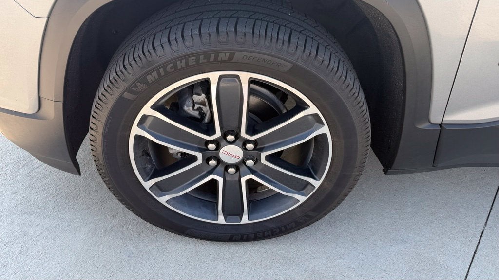 2022 GMC Acadia SLT