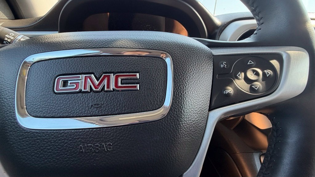 2022 GMC Acadia SLT