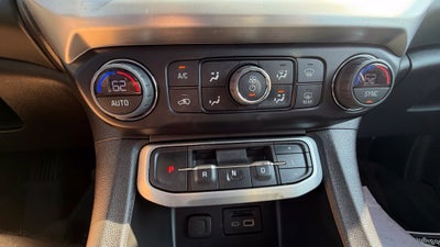 2022 GMC Acadia SLT