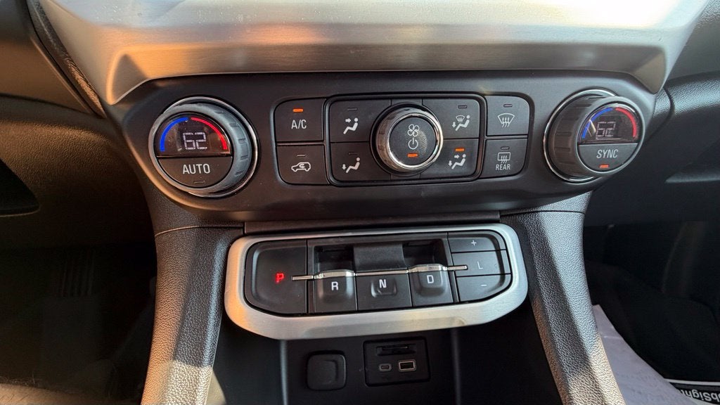 2022 GMC Acadia SLT