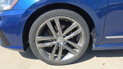 2016 Volkswagen Passat 1.8T R-Line
