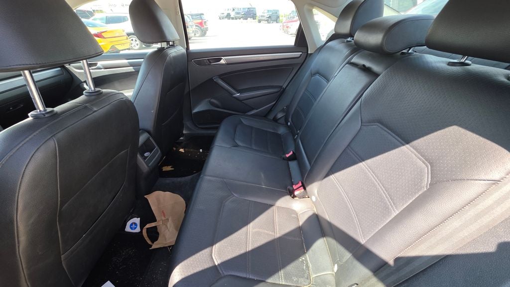 2016 Volkswagen Passat 1.8T R-Line