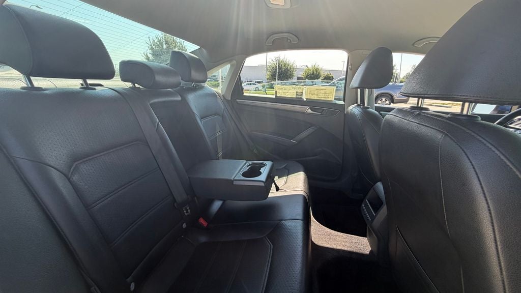2016 Volkswagen Passat 1.8T R-Line
