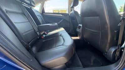 2016 Volkswagen Passat 1.8T R-Line