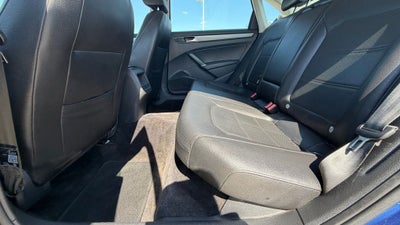 2016 Volkswagen Passat 1.8T R-Line