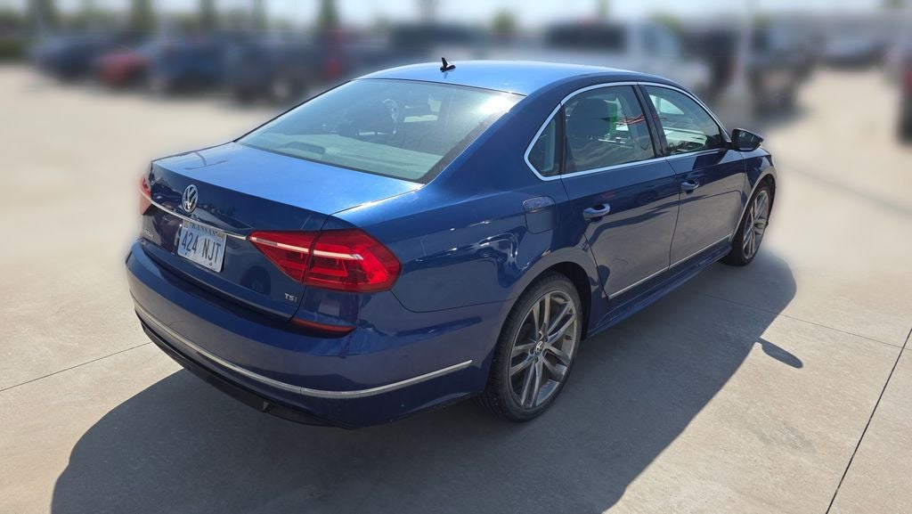2016 Volkswagen Passat 1.8T R-Line