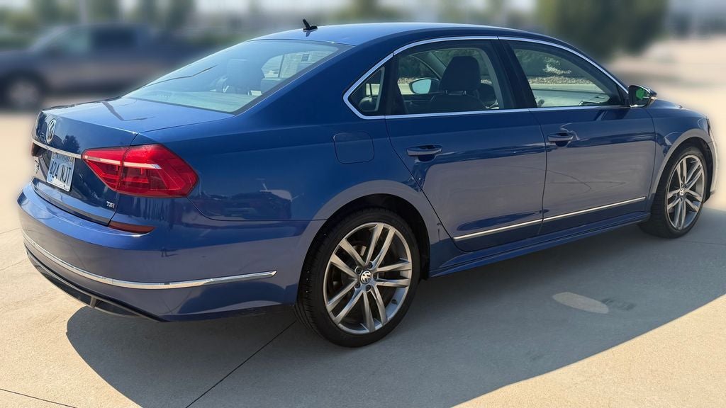 2016 Volkswagen Passat 1.8T R-Line