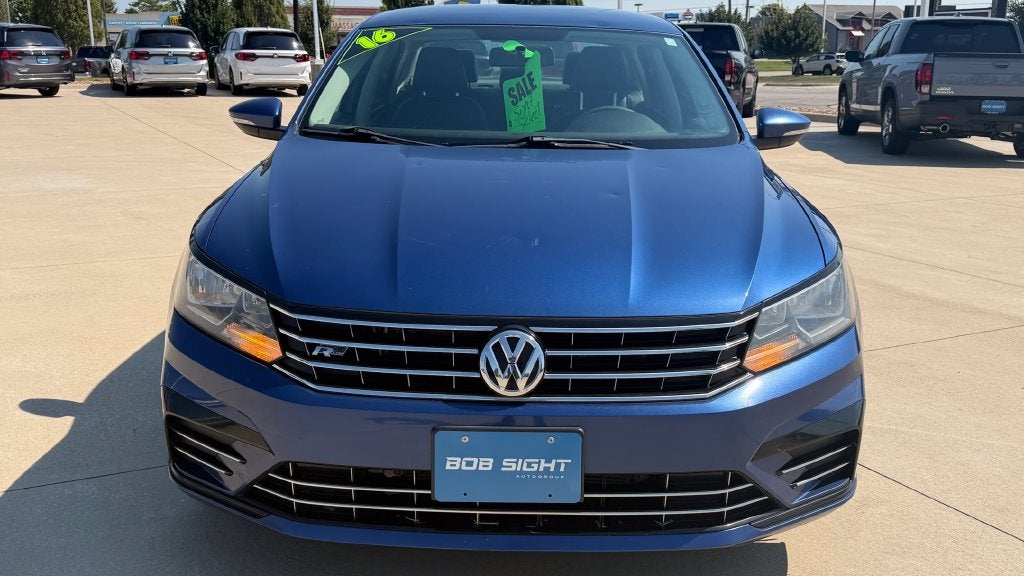 2016 Volkswagen Passat 1.8T R-Line