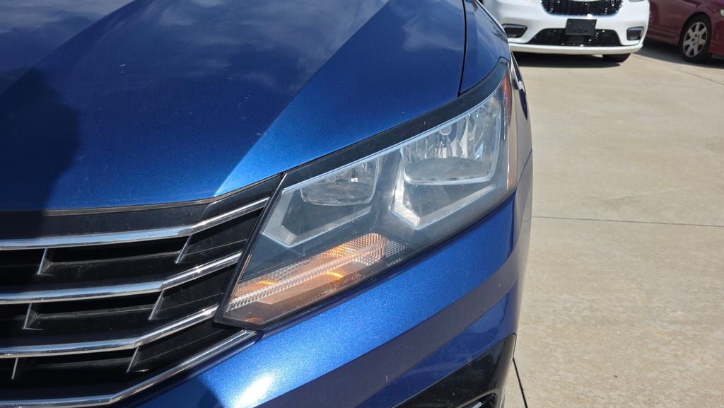 2016 Volkswagen Passat 1.8T R-Line