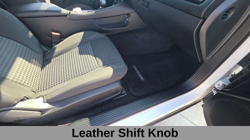 2017 Dodge Challenger SXT