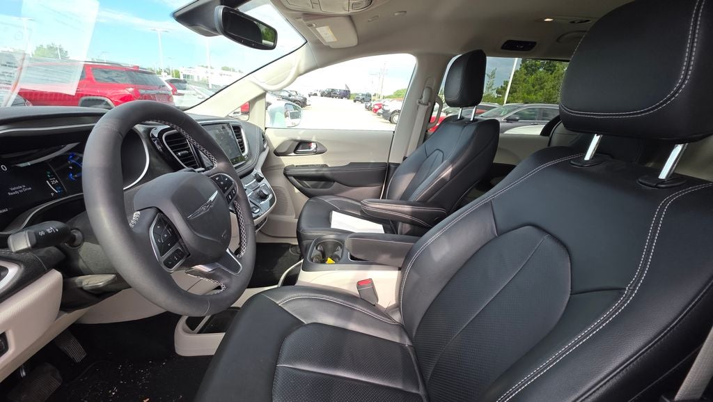 2022 Chrysler Pacifica Hybrid Touring L