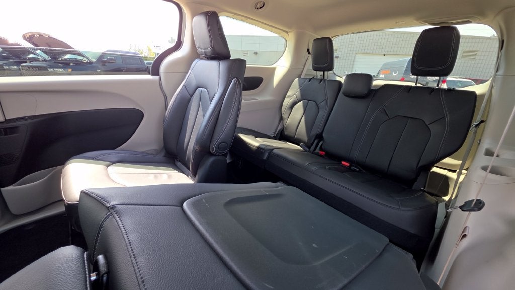 2022 Chrysler Pacifica Hybrid Touring L
