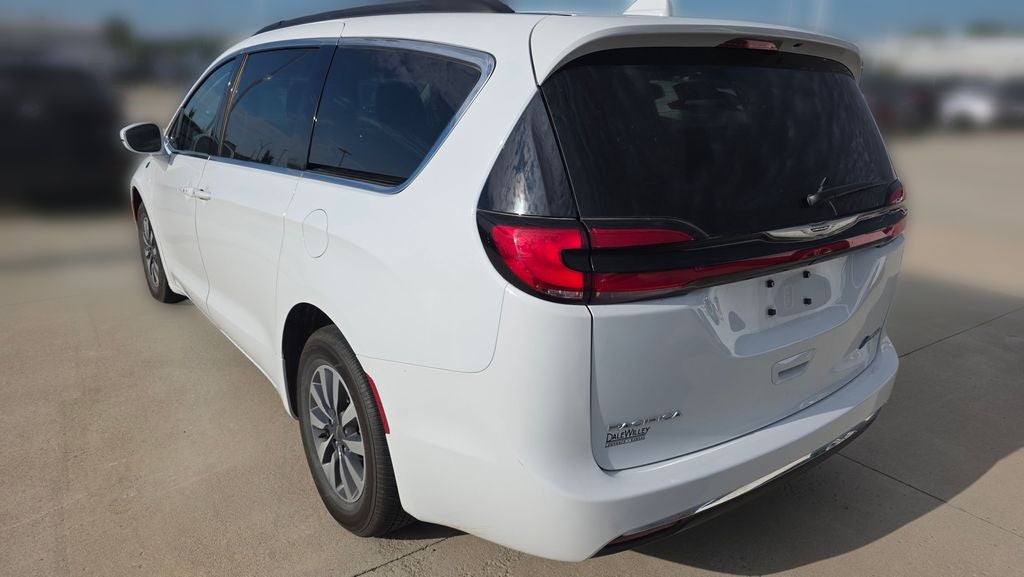 2022 Chrysler Pacifica Hybrid Touring L
