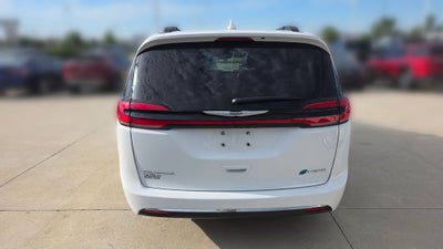 2022 Chrysler Pacifica Hybrid Touring L