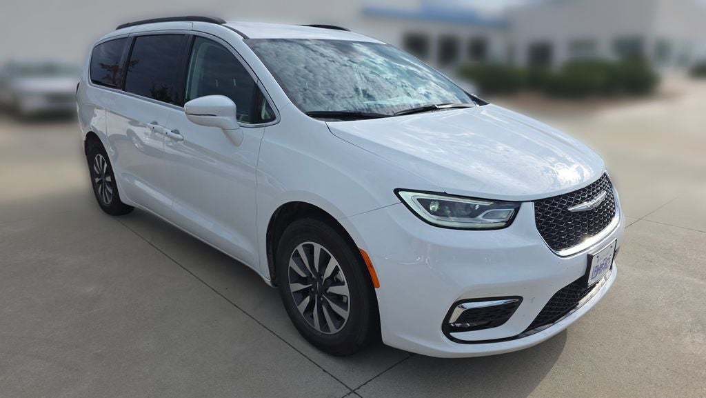 2022 Chrysler Pacifica Hybrid Touring L