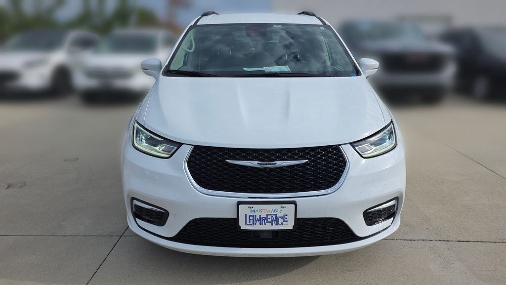 2022 Chrysler Pacifica Hybrid Touring L